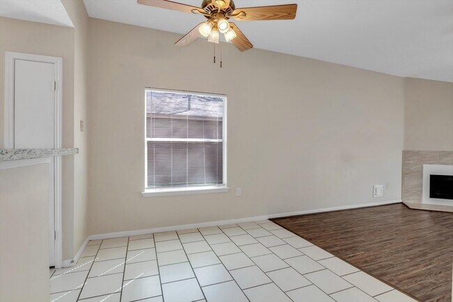 Building Photo - 20235 Apache Gardens Ln
