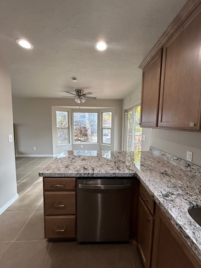 Building Photo - Remodeled 3 Bed, 2 Bath Home in West Jordan — Available Now