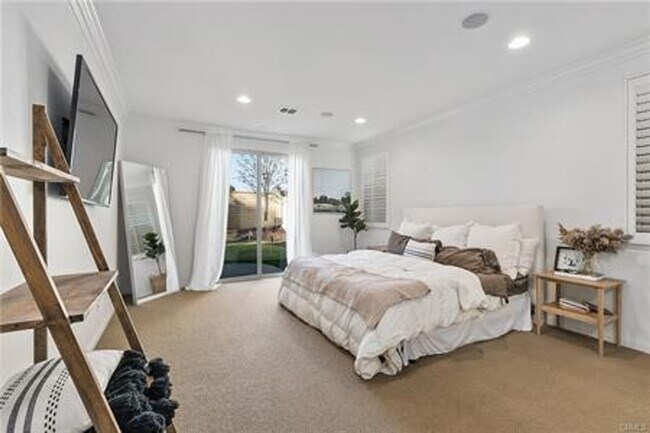Building Photo - 31650 Sweetwater Cir