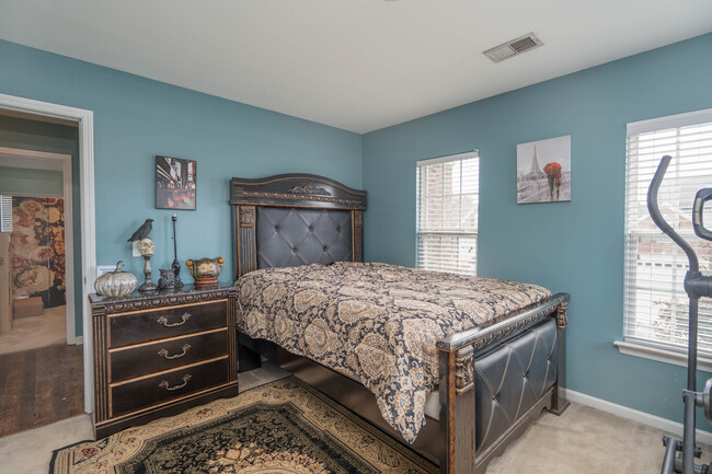 Bedroom with Large walking closet - 286 Traditions Cir