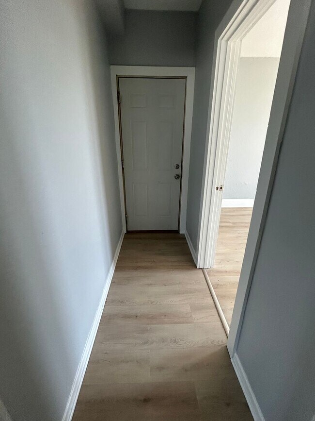 Building Photo - 1510 57th St