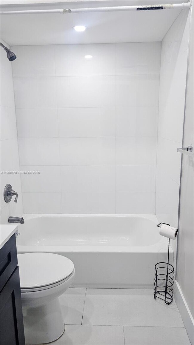 Building Photo - 13949 SW 44th Ln Cir