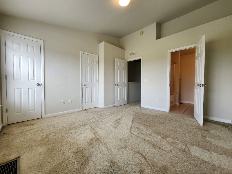 Building Photo - 4914 SW 45th Cir
