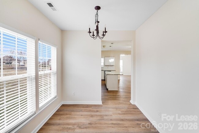 Building Photo - 4901 Sunburst Ln