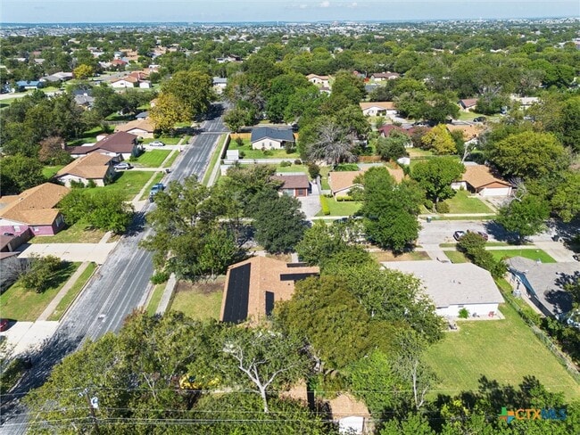 Building Photo - 1820 Gaynor Dr