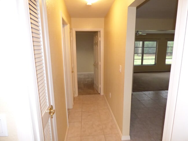 Building Photo - New York Section, Port Charlotte