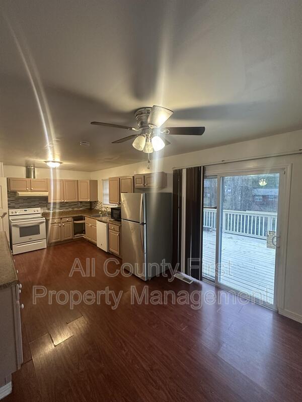 Building Photo - 428 Rays Rd