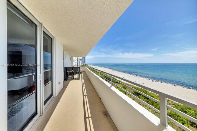 Primary Photo - 5555 Collins Ave