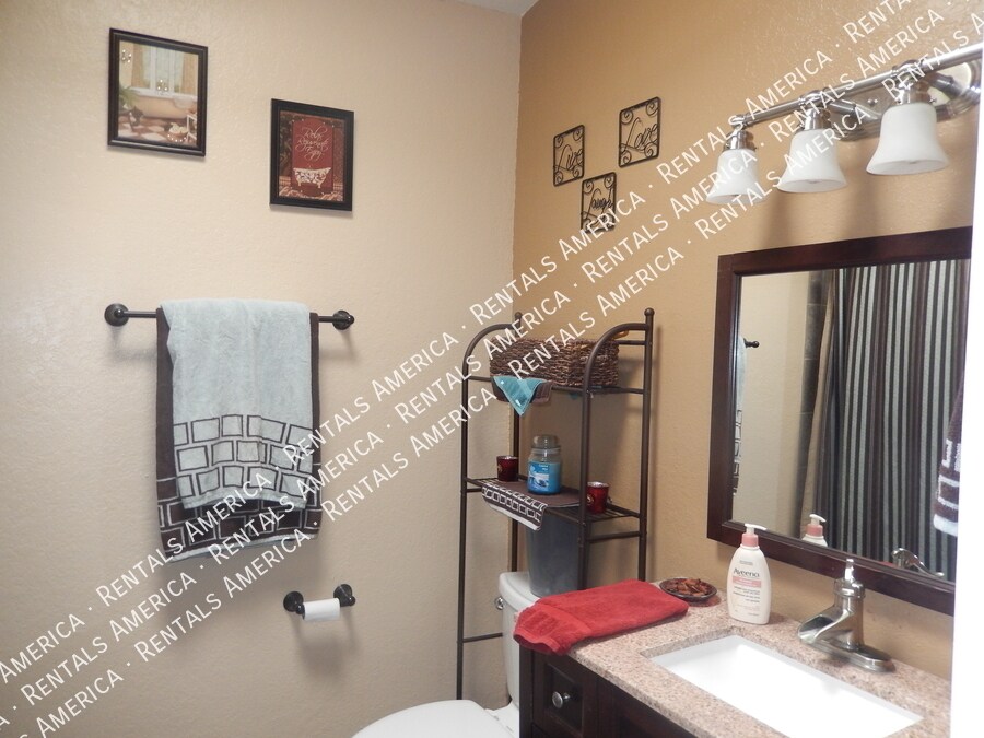 Building Photo - 9801 E Nicaragua Pl