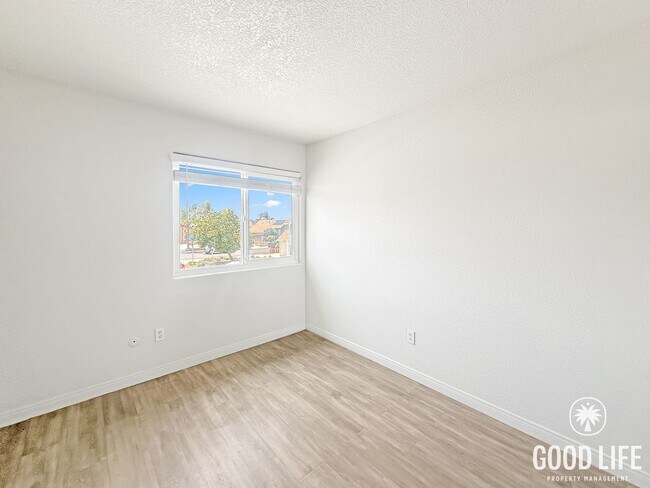 Building Photo - Spacious 5BD/2.5BA Two-Story Home in South San Diego with Large Backyard, Office & Attached Garage
