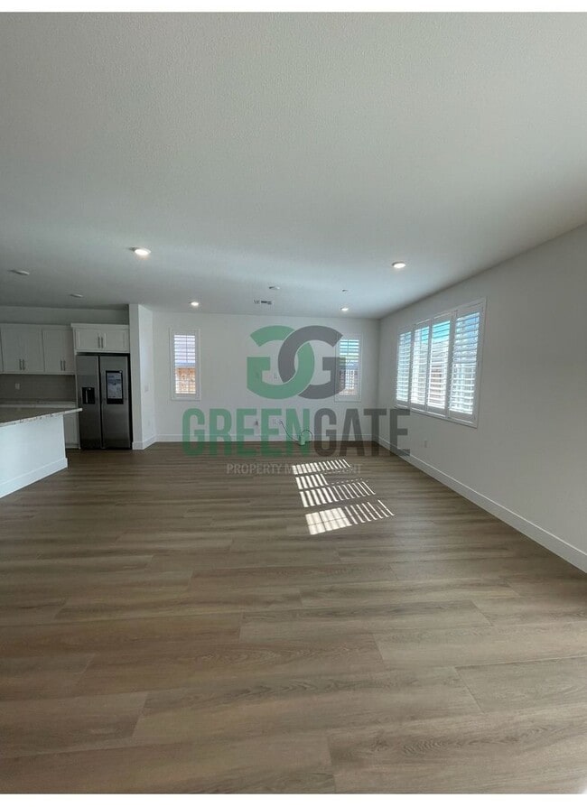 Building Photo - New Build in Tracy Hills!! 4 Bedroom 2.5 Bath AVAILABLE NOW!!