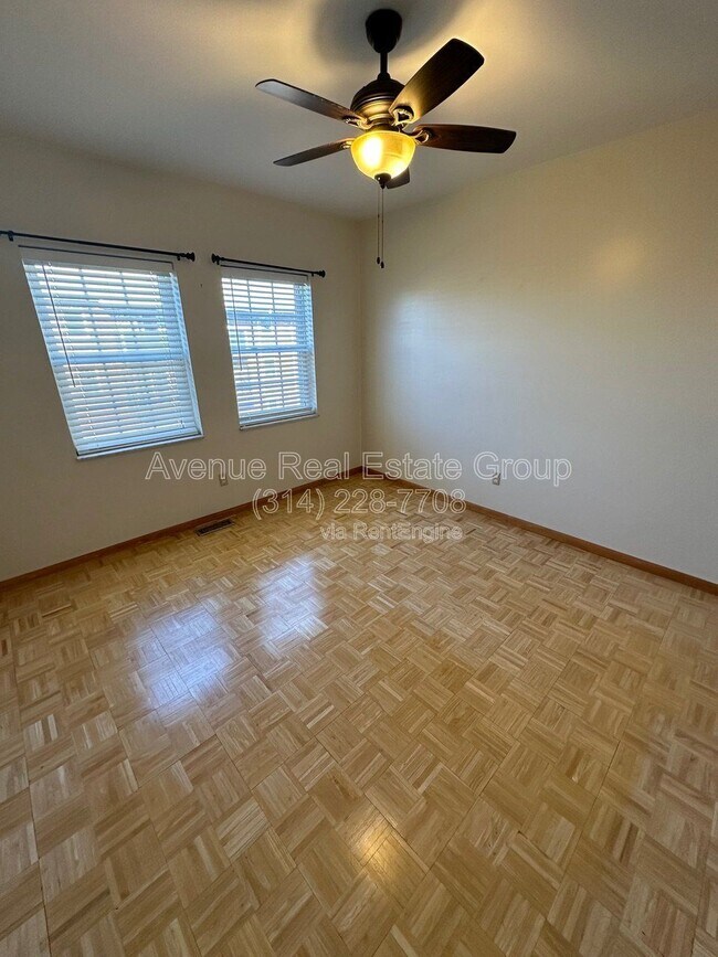 Building Photo - 10361 Corbeil Dr