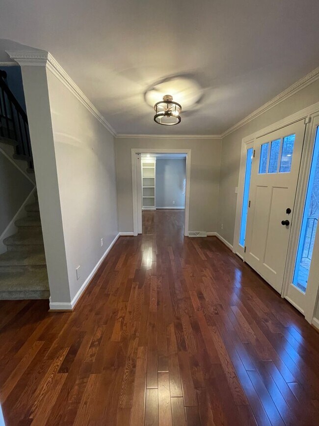 Building Photo - Executive Rental in Horseleg Creek- $3,295