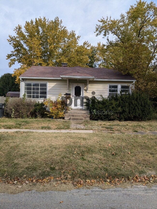 Primary Photo - 600 E Jefferson Ave