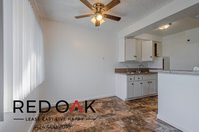 Building Photo - 1321 S Greenwood Ave