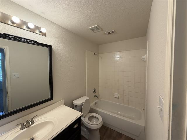 Building Photo - 5829 White Pine Dr