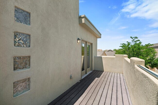 Building Photo - 2316 Penn Ave SE