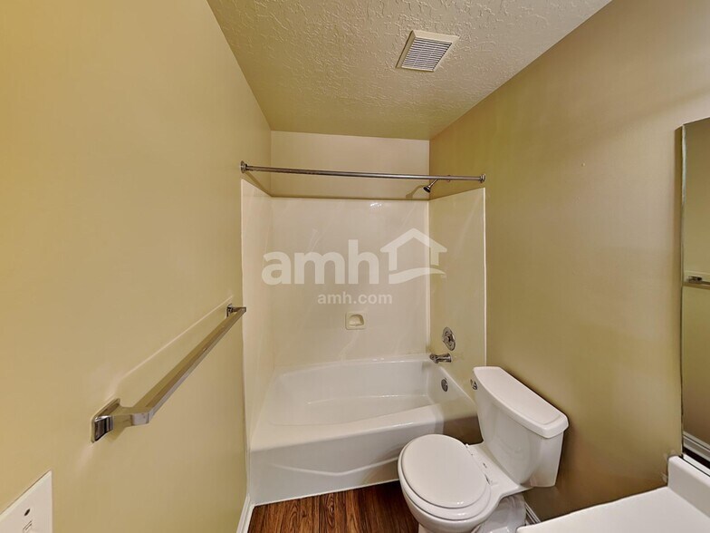 Building Photo - 536 S 925 E