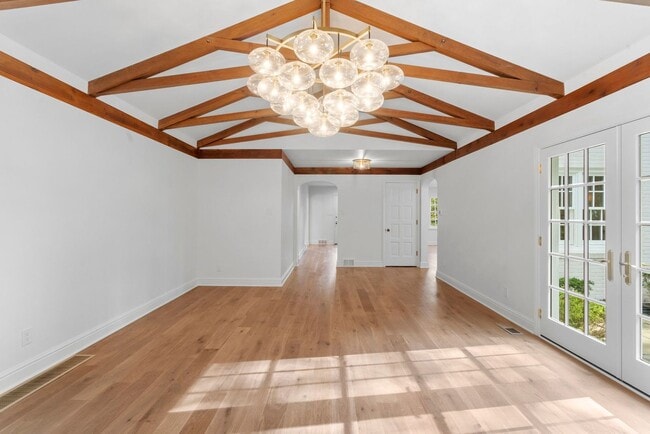 Building Photo - Elegant Fox Chapel 4-Bedroom, 3.5-Bath Home