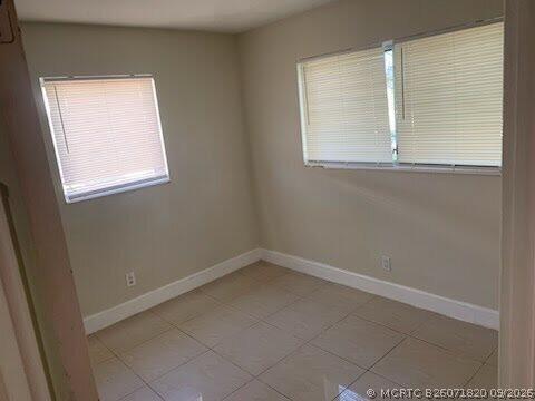 Building Photo - 223 SE 14th Pl