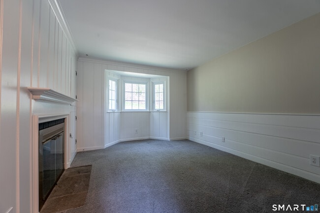 Building Photo - 30 Hillsboro Dr