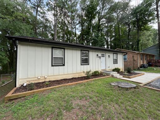 Building Photo - Modern 3BD, 2BA Near Downtown Durham with Assigned Off-Street Parking and Backyard