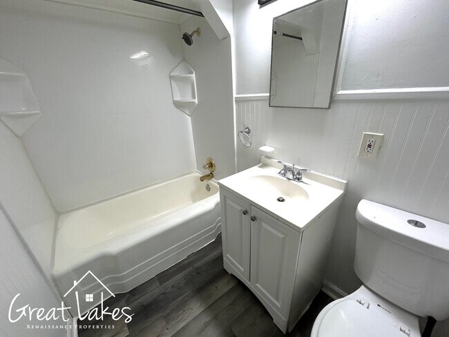 Building Photo - Lovely 3 bedroom / 1 bathroom house now available for rent!