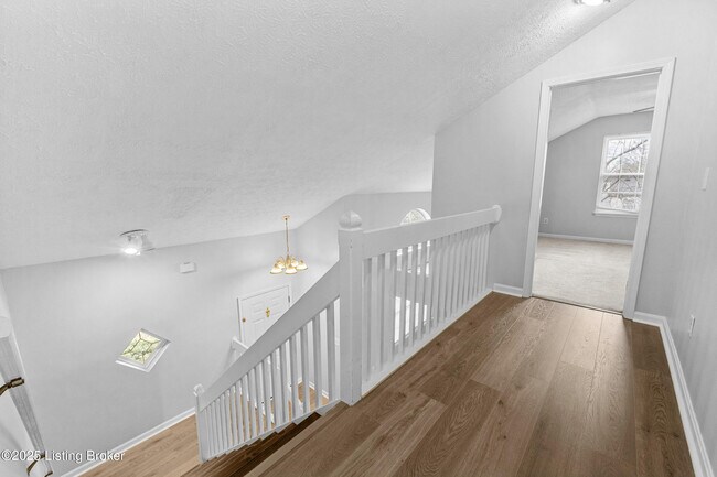 Building Photo - 11001 Bay Run Dr