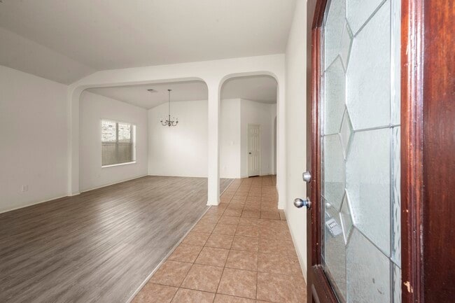 Building Photo - 7803 Blue Lake Dr