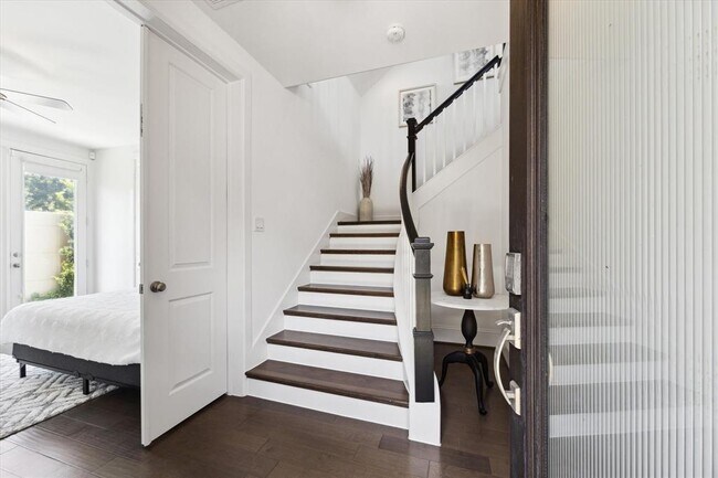 Building Photo - 1203 Edwinstowe Trl