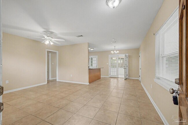 Building Photo - 560 N 72nd Ave