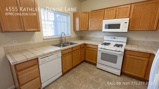 Building Photo - 4555 Kathleen Denise Ln