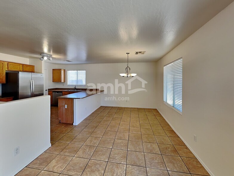 Building Photo - 6922 E Lush Vista Vw