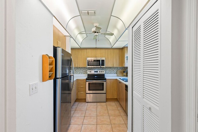 Building Photo - Fully Furnished Long Term Rental