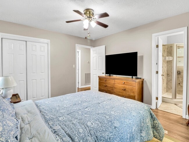 Building Photo - 805 Bluebonnet Ln