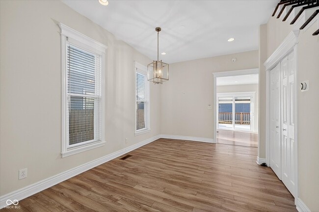 Building Photo - 916 Dawson St