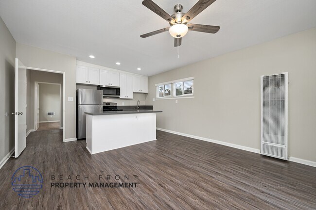 Building Photo - 374 Cypress Dr.