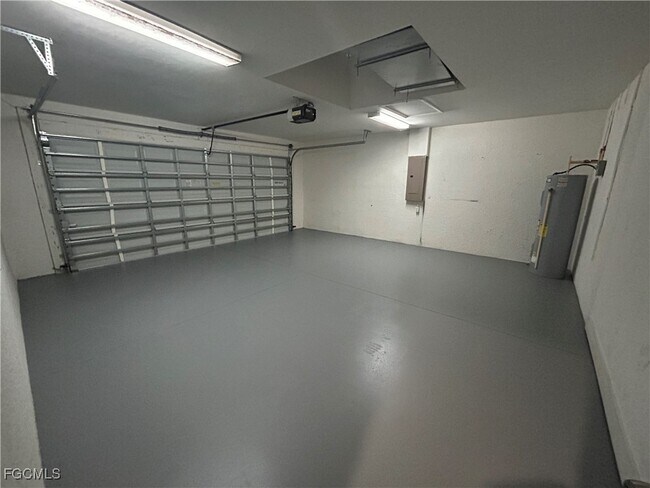 Building Photo - 1257 Columbus Blvd