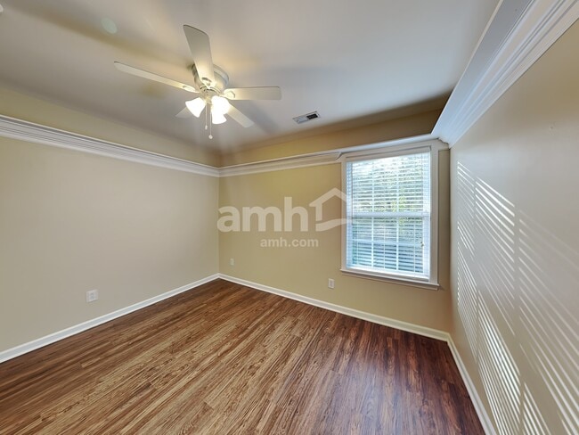 Building Photo - 15674 Birkdale Commons Pky