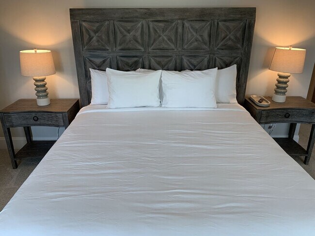 Building Photo - 4230 Old Cherokee St