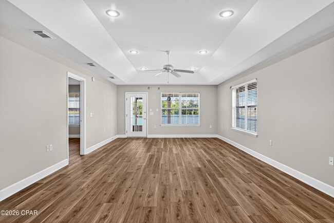 Building Photo - 114 Lakeridge Dr