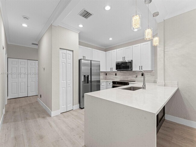 Building Photo - 4851 Bonsai Cir