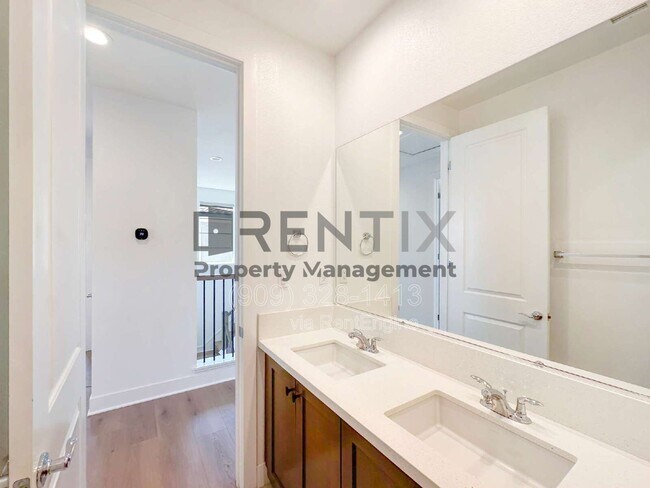 Building Photo - 19206 Blackthorn Dr