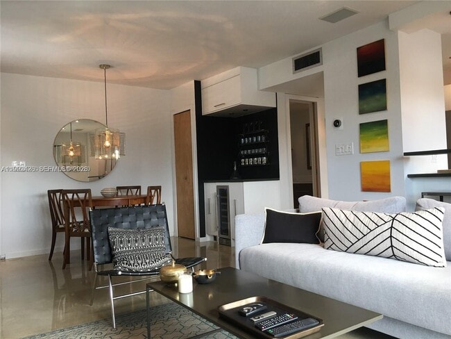 Building Photo - 618 Euclid Ave