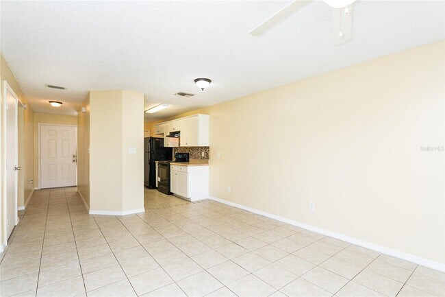 Building Photo - 296 Flower Ln