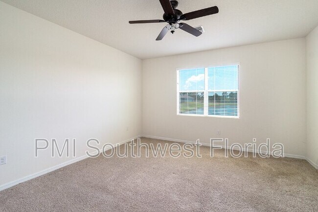 Building Photo - 5928 Silver Palm Blvd