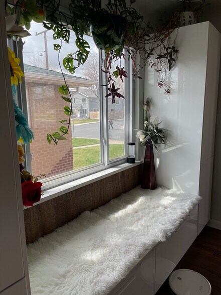 Building Photo - 2210 Marshall St