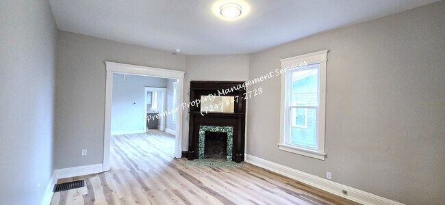 Building Photo - 1429 Hall Ave