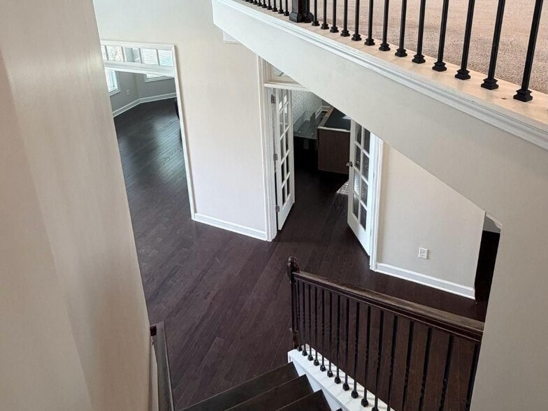 Building Photo - 5325 Chesire Ct