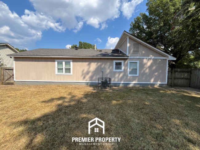 Building Photo - 4189 Chippewa Road, Memphis, TN 38118 - Ch...